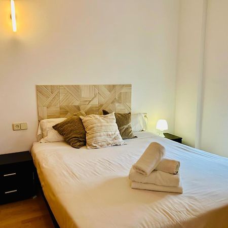 Apartaments Ample Port Marina Palamós Exteriör bild